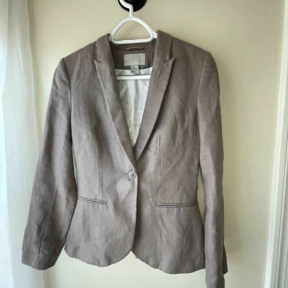 H&M Tan Blazer, Slim Fit, Tan US Size 8